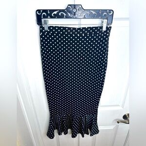 Fun and flirty polkadot pencil skirt with ruffle bottom